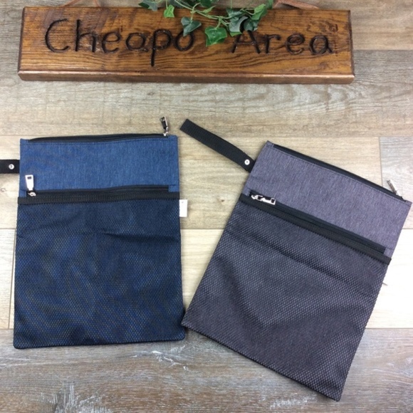 Mrs Muffet Other - Mrs. Muffet Waterproof and Reusable Bags